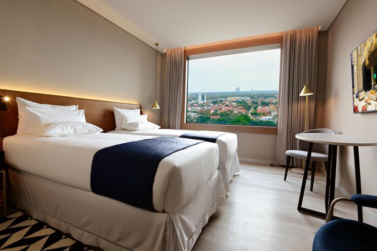 Novotel ซานตาครูซเดอลาเซียร์รา ภายนอก รูปภาพ