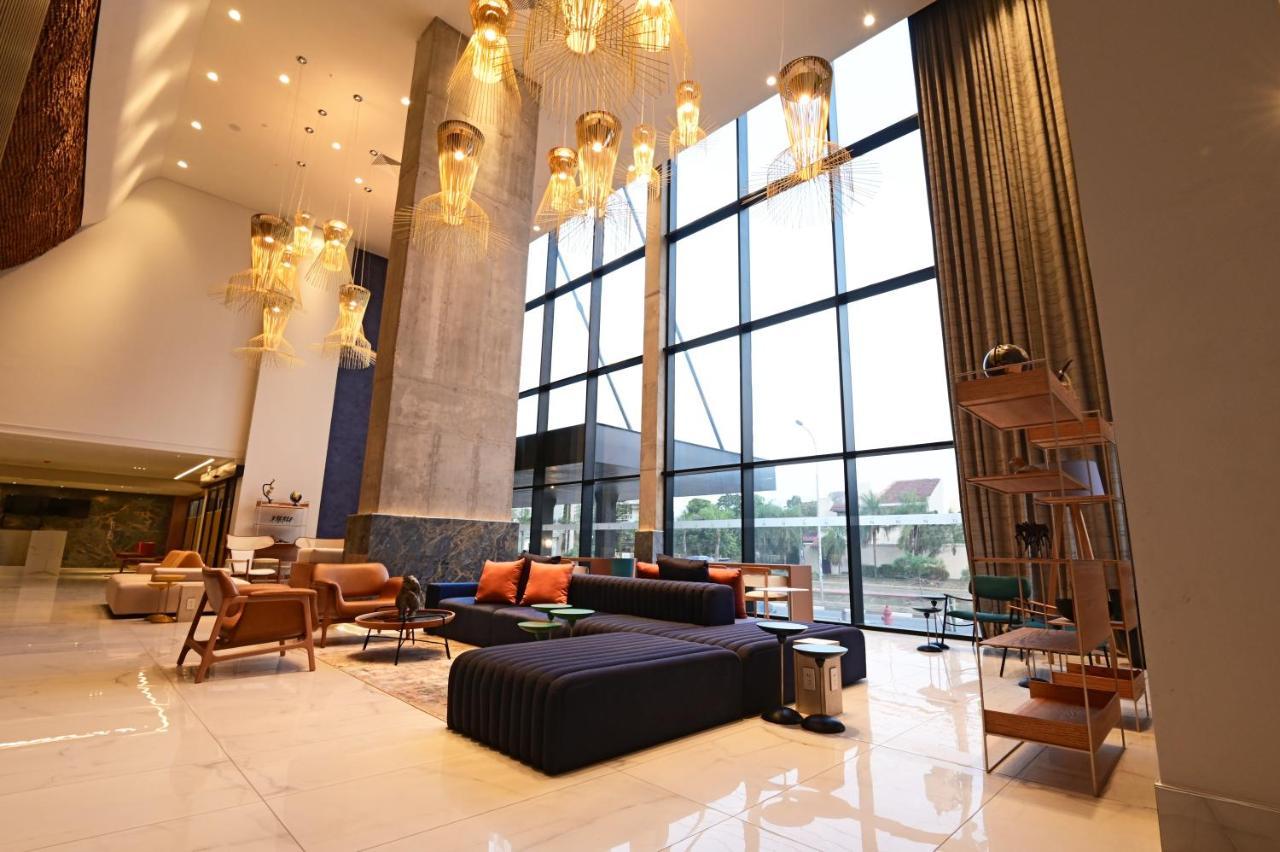 Novotel ซานตาครูซเดอลาเซียร์รา ภายนอก รูปภาพ