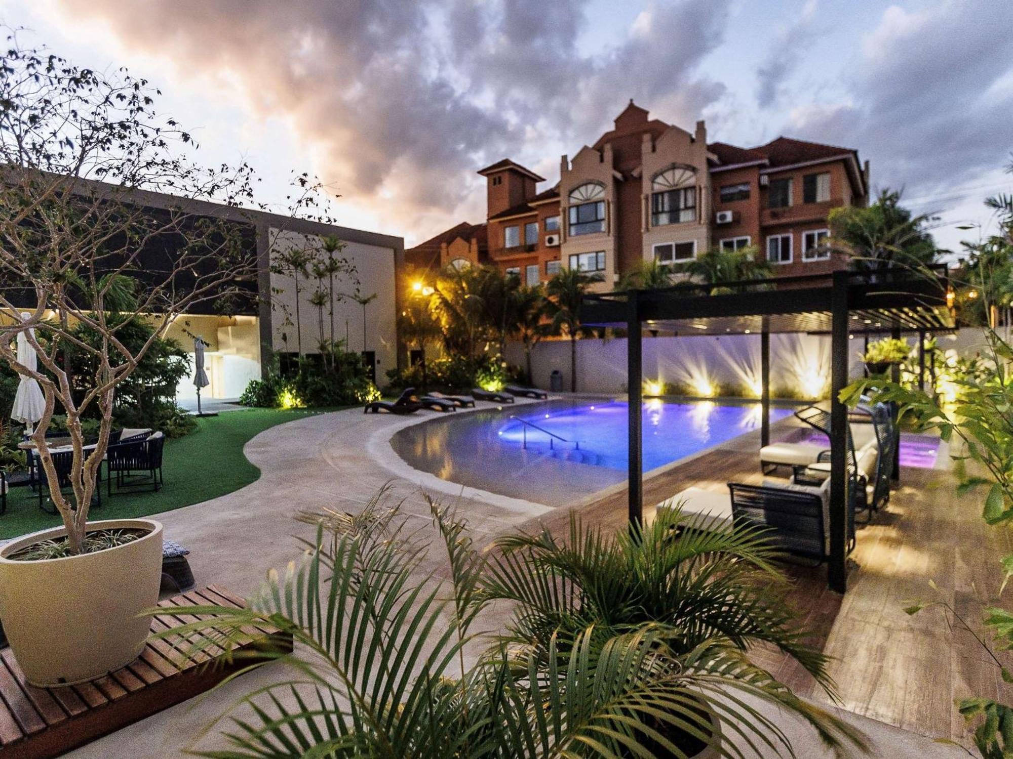 Novotel ซานตาครูซเดอลาเซียร์รา ภายนอก รูปภาพ