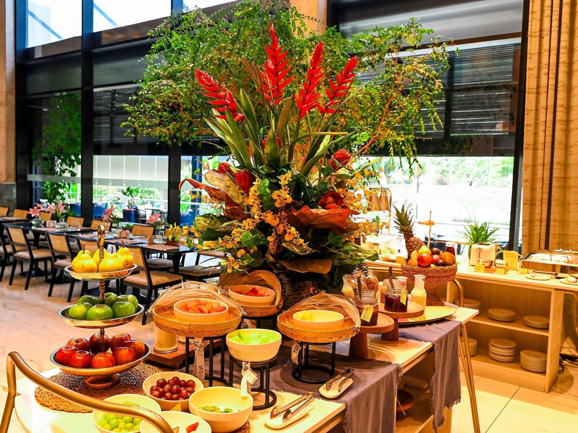 Novotel ซานตาครูซเดอลาเซียร์รา ภายนอก รูปภาพ