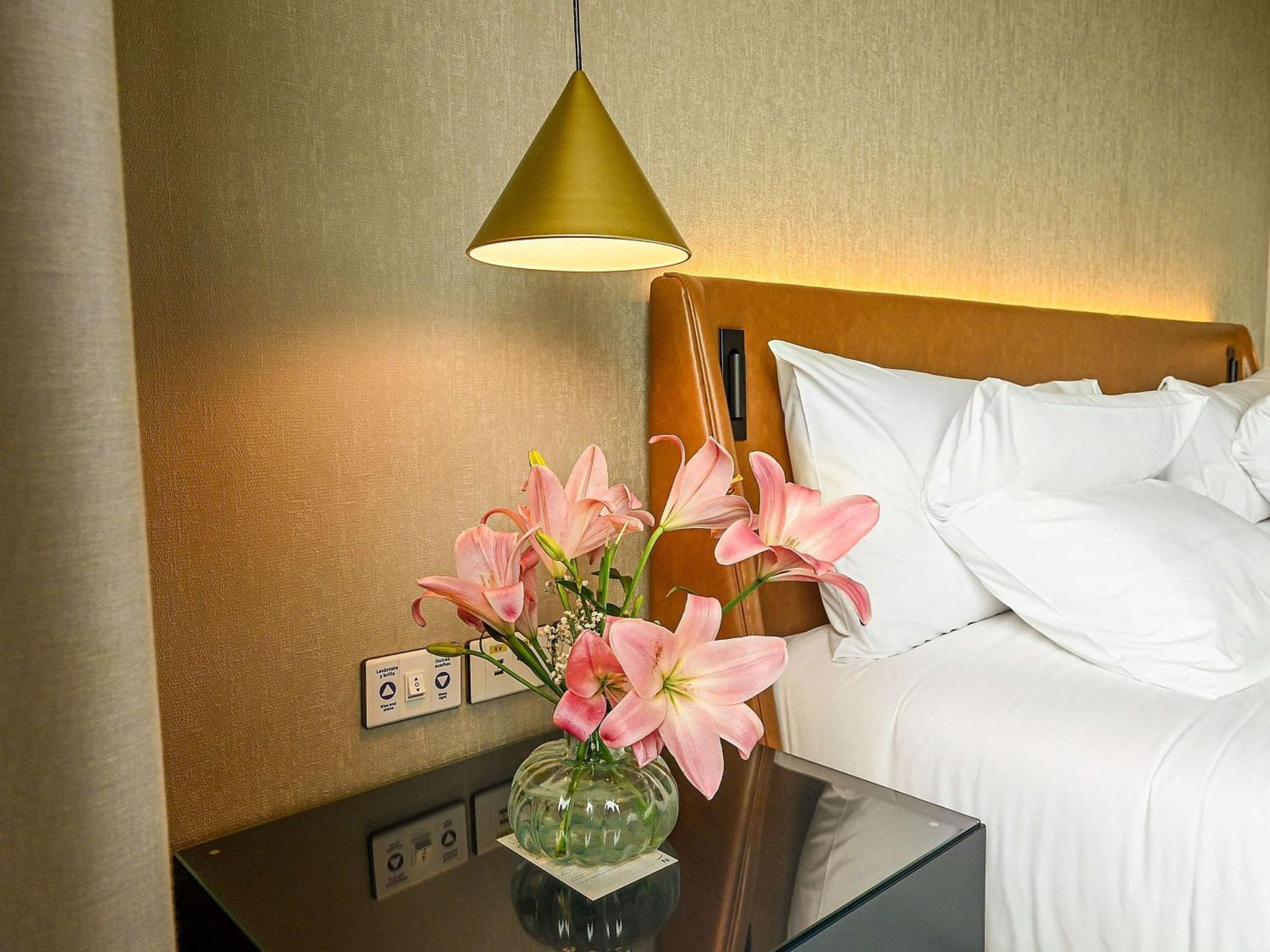 Novotel ซานตาครูซเดอลาเซียร์รา ภายนอก รูปภาพ