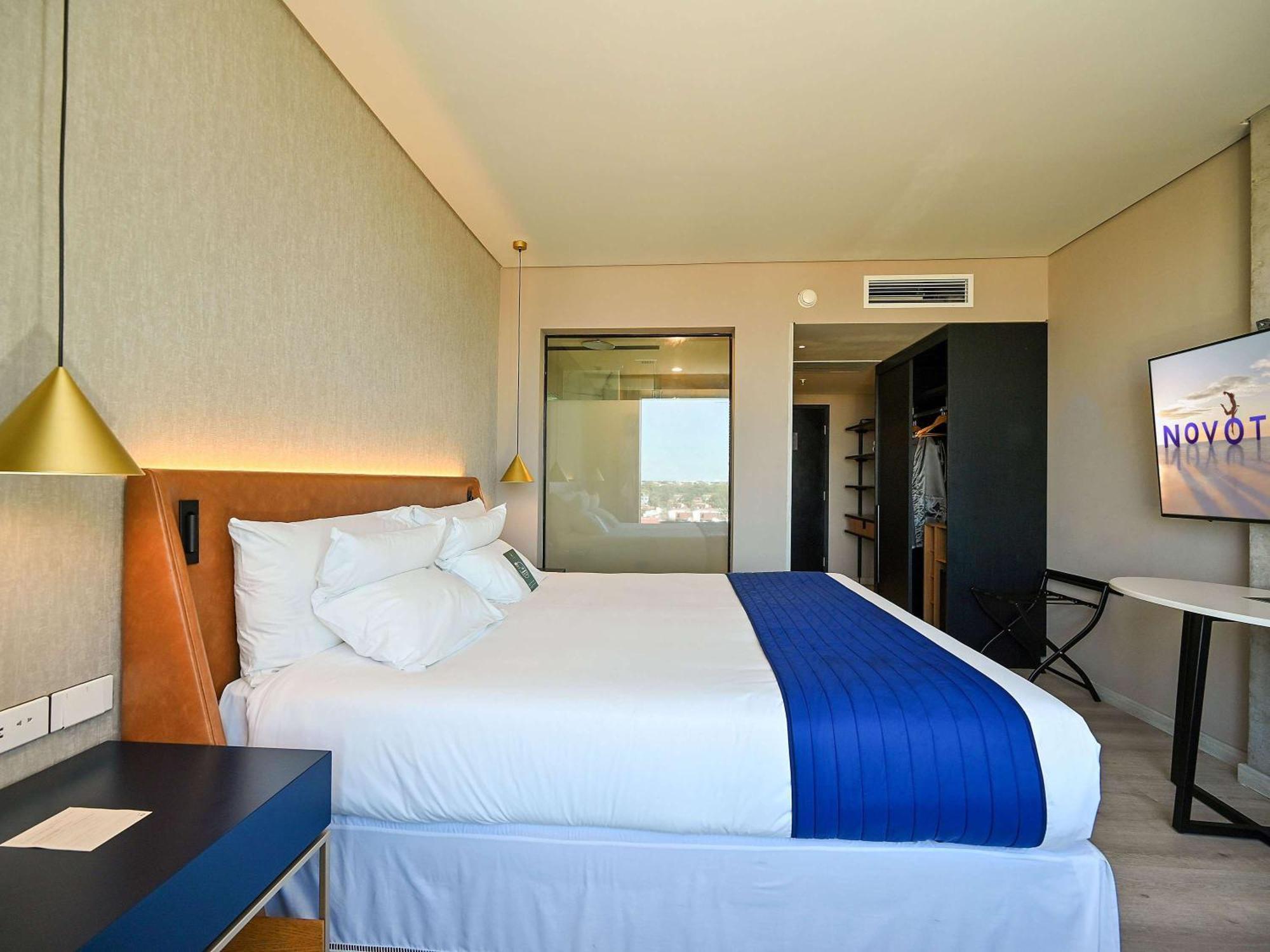 Novotel ซานตาครูซเดอลาเซียร์รา ภายนอก รูปภาพ